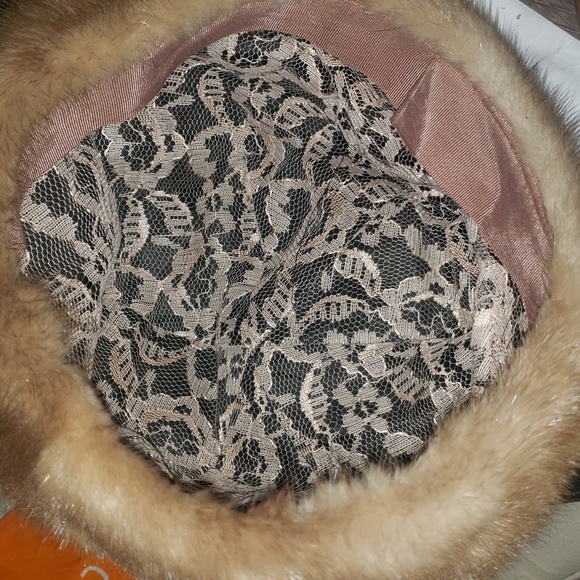 Vintage mink hat - Picture 3 of 3
